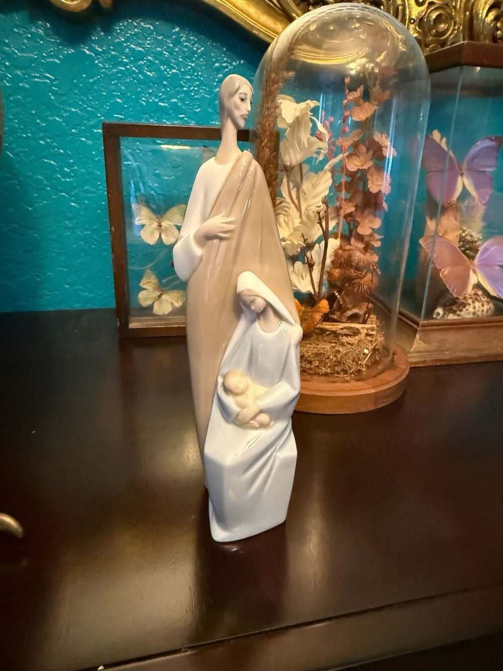Lladró Nativity figurine